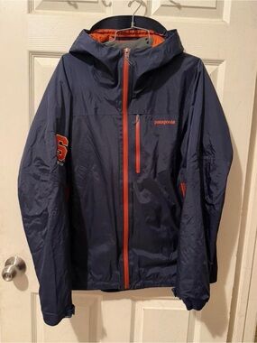 Mens Patagonia insulated Torentshell Jacket Size Large